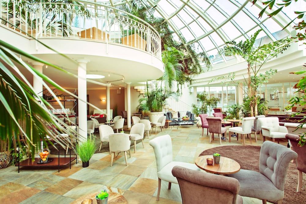 Romantischer Winkel Roligio & Wellness Resort Бад Захса Екстериор снимка